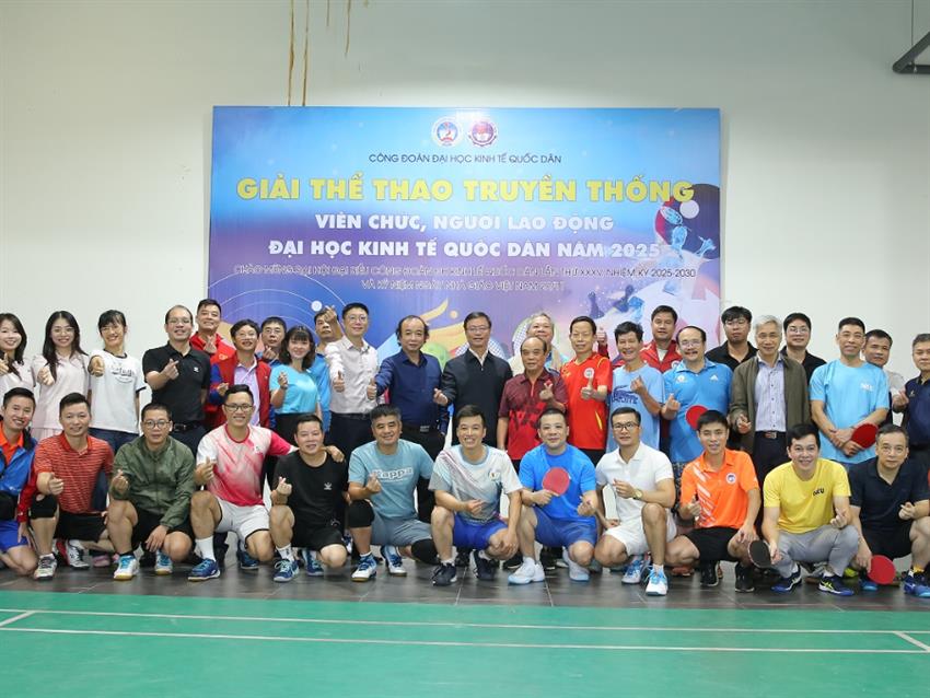 GIẢI CẦU LÔNG TRUYỀN THỐNG NĂM 2025 – SÔI NỔI, HẤP DẪN, THẮM ĐẬM TINH THẦN ĐOÀN KẾT