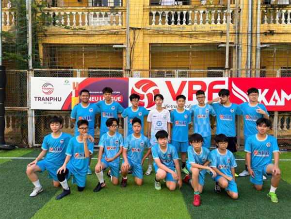 KHAI MẠC LỚP BÓNG ĐÁ HÈ NEU KIDS 2025 – SÂN CHƠI BỔ ÍCH CHO CÁC EM NHỎ MÙA HÈ NÀY