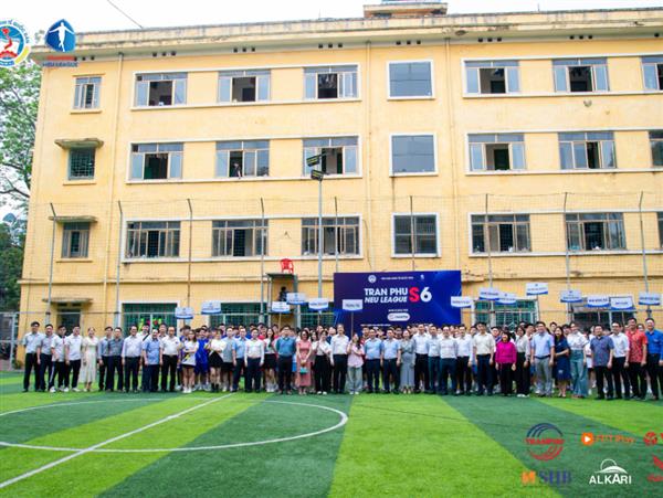 Đại học Kinh tế Quốc dân chính thức khai mạc giải bóng đá Trần Phú NEU League S6