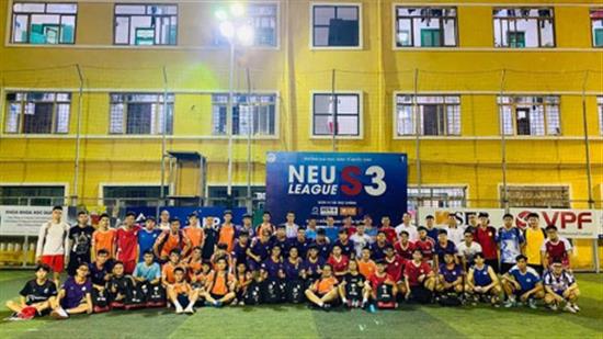 Bóng đá sinh viên NEU trở lại