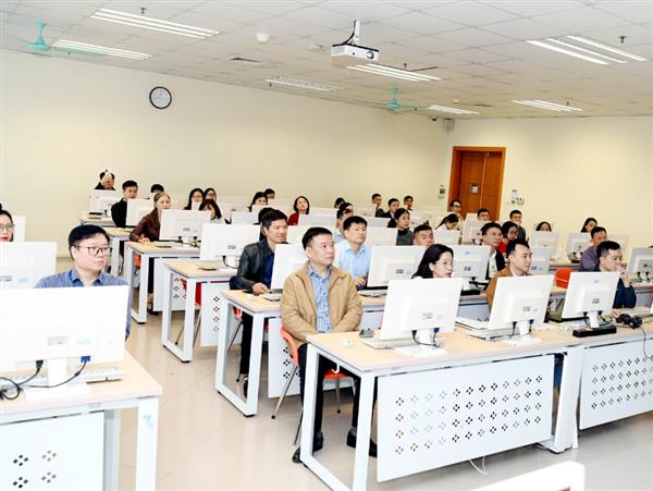 Tập huấn Cổng thông tin điện tử cấp 2 mới cho các đơn vị thuộc Đại học Kinh tế Quốc dân