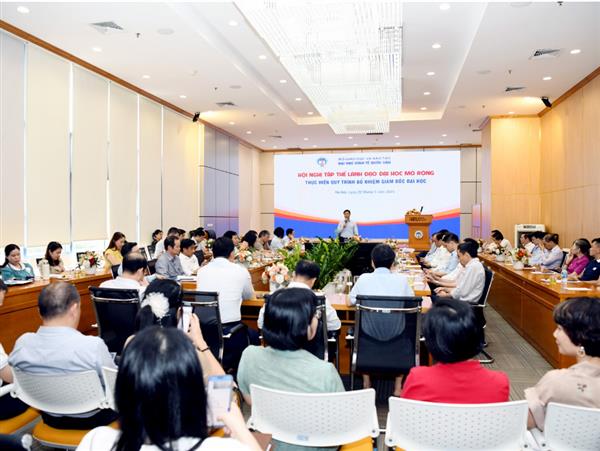 Hội nghị tập thể lãnh đạo Đại học mở rộng thực hiện quy trình bổ nhiệm Giám đốc Đại học Kinh tế Quốc dân