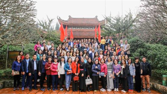 Du xuân đầu năm Quý Mão 2023 của tập thể cán bộ Trường Đại học Kinh tế Quốc dân