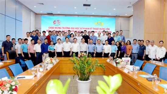 Đoàn cán bộ Trường Đại học Sư phạm Kỹ thuật Hưng Yên đến thăm và giao lưu tại Trường Đại học Kinh tế Quốc dân