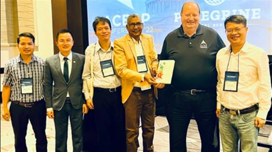 Trường Đại học Kinh tế Quốc dân được Hội đồng kiểm định chất lượng giáo dục ACBSP - Hoa Kỳ, cấp chứng nhận đạt chuẩn chất lượng cho 11 chương trình đào tạo