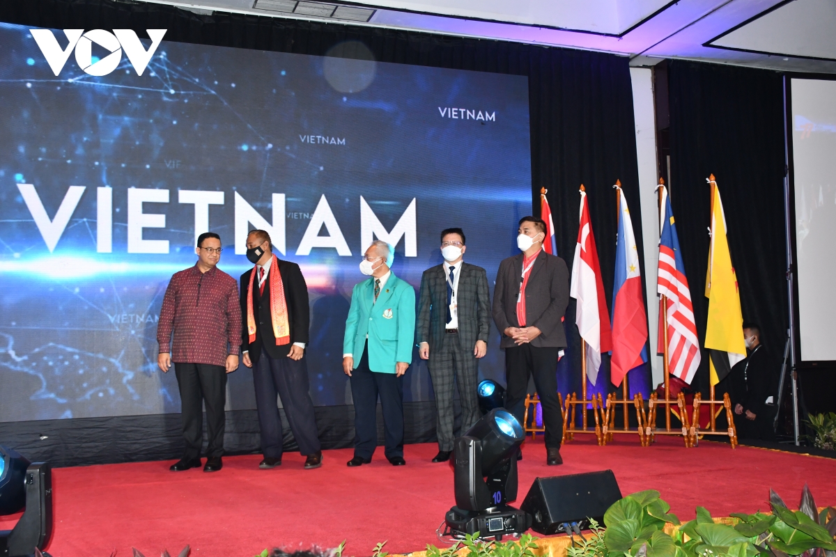 Chủ tịch Công đoàn Giáo dục Việt Nam Nguyễn Ngọc Ân dẫn đầu đoàn đại biểu Việt Nam tham dự Hội nghị.