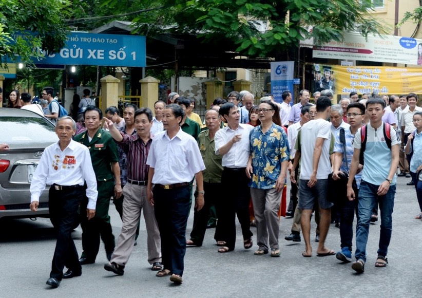 Gặp mặt truyền thống của cựu chiến binh – sinh viên Đại học Kinh tế Quốc dân gác bút nghiên lên đường chống Mỹ cứu nước tháng 9/1972 (Nguồn: Sưu tầm)