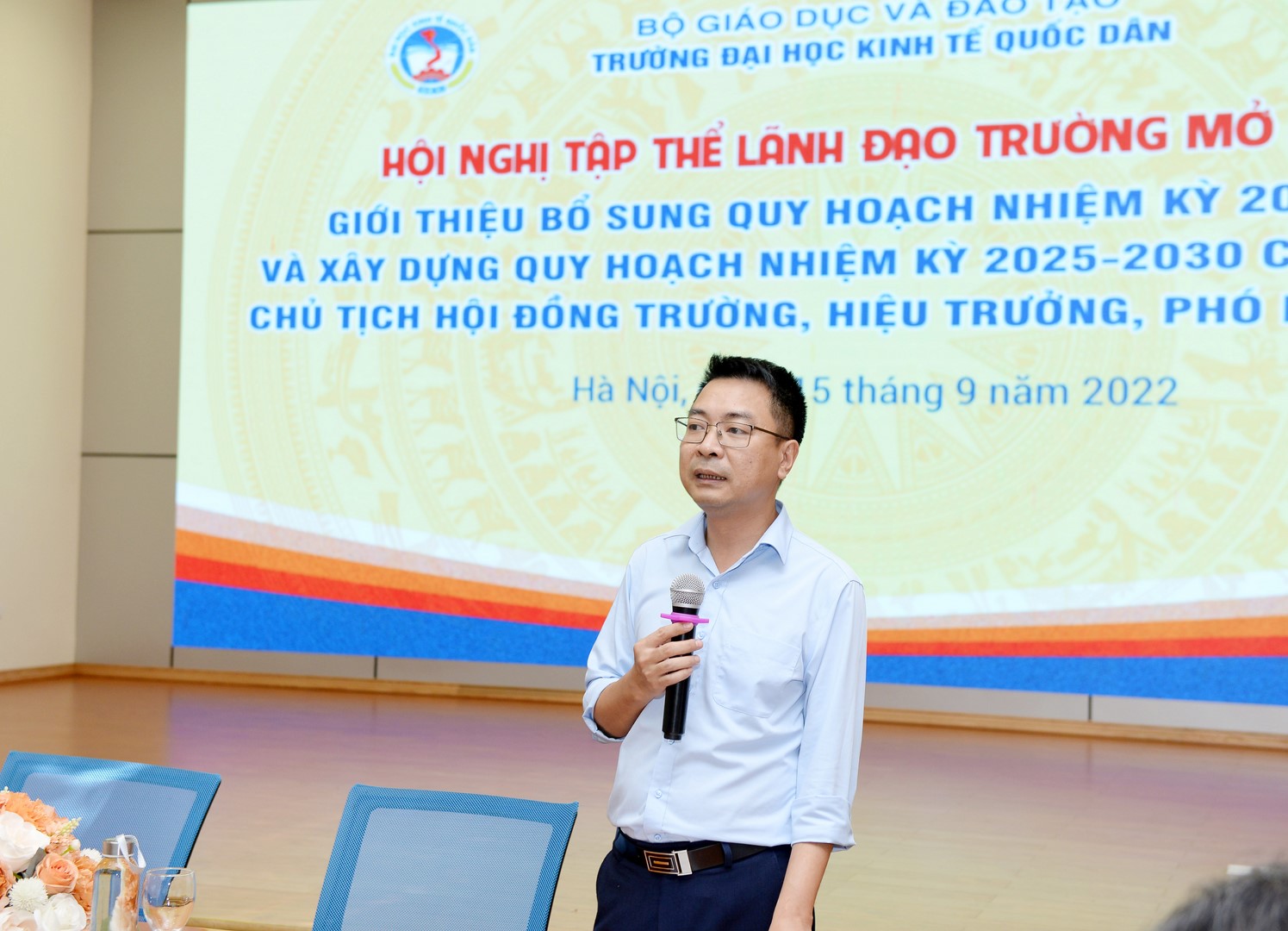 PGS.TS Hồ Đình Bảo - Trưởng phòng Tổ chức cán bộ thông báo các bước thực hiện quy trình quy hoạch cán bộ