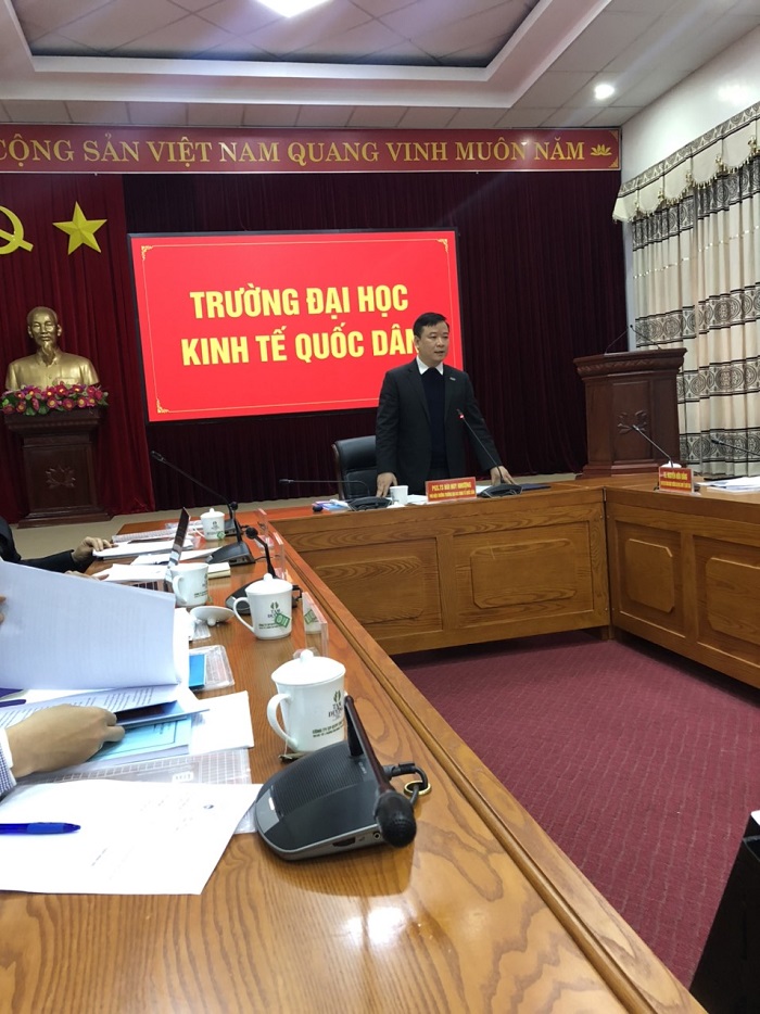 PGS.TS Bùi Huy Nhượng - Phó Hiệu trưởng Trường Đại học Kinh tế Quốc dân phát biểu tại buổi làm việc