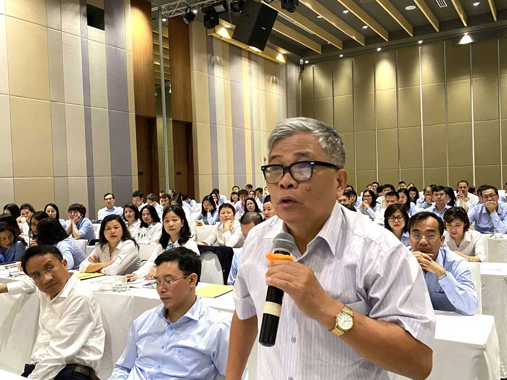 Các đại biểu tham dự Hội nghị phát biểu