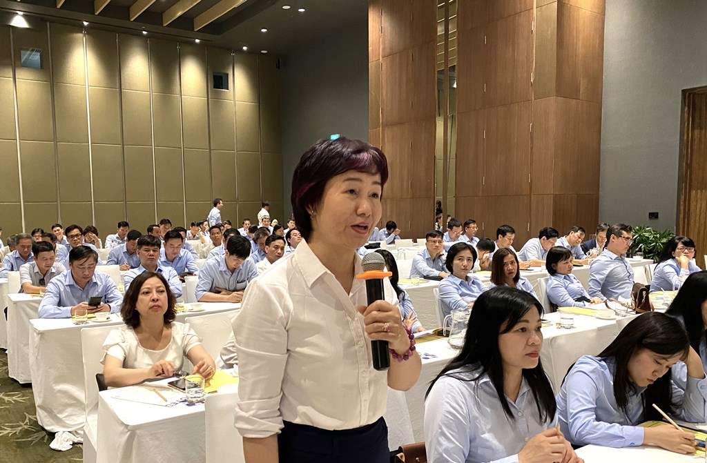 Các đại biểu tham dự Hội nghị phát biểu