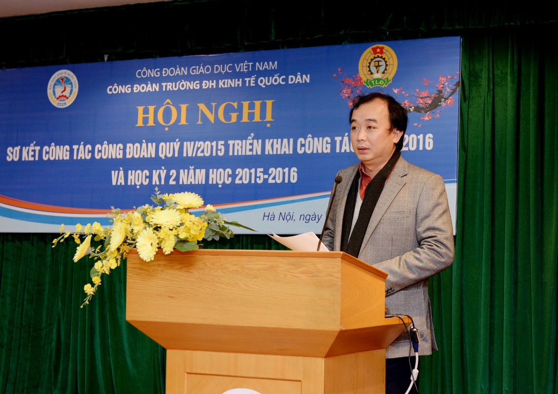 TS. Nguyễn Hữu Đồng – Chủ tịch Công đoàn chủ trì thảo luận