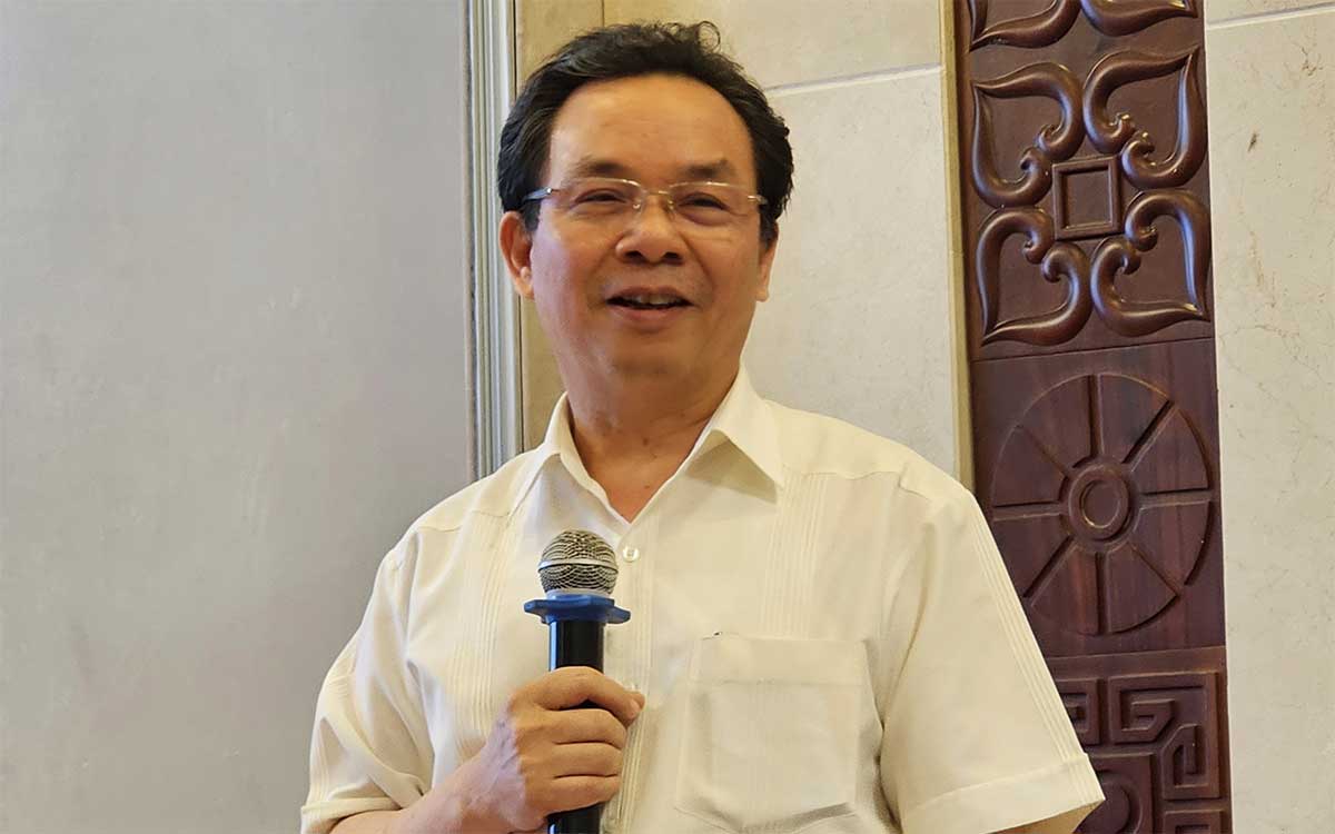 GS.TS Hoàng Văn Cường - Phó Hiệu trưởng Trường Đại học Kinh tế Quốc dân phát biểu