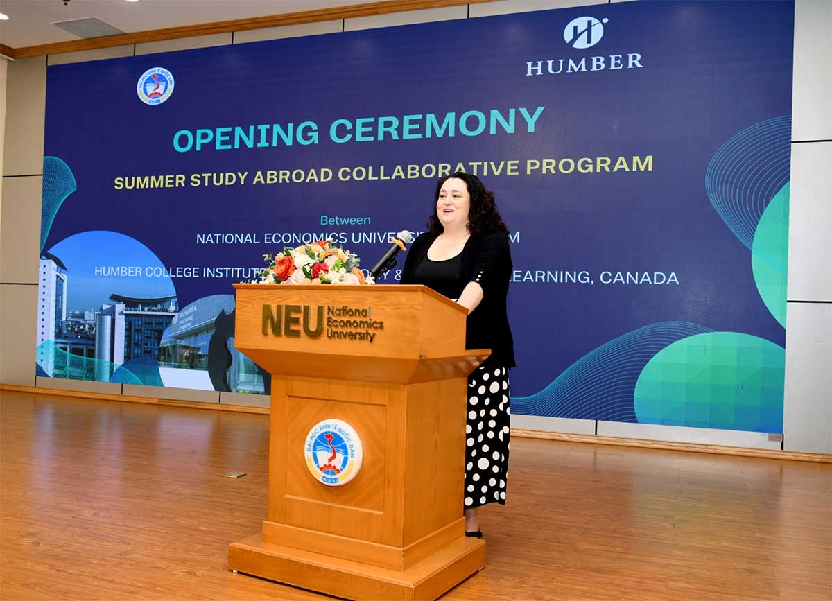 TS. Candace Iron - Đại học Công nghệ và Đào tạo tiên tiến Humber, Trường Humber College phát biểu