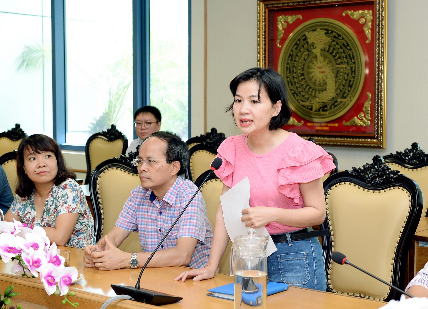 Các đại biểu chia sẻ, phát biểu tại buổi gặp mặt 9
