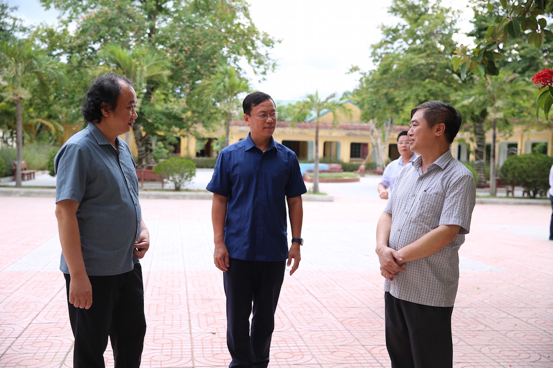 Một số hình ảnh trong chuyến thăm và tặng quà tại Trung tâm Điều dưỡng người có công - tỉnh Hà Tĩnh 3