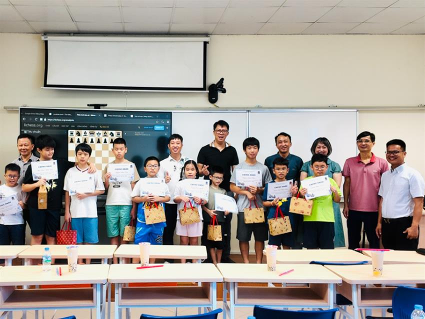 TỔNG KẾT LỚP HỌC CỜ VUA KIDS NEU 2026 – KHÉP LẠI MÙA HÈ ĐẦY BỔ ÍCH