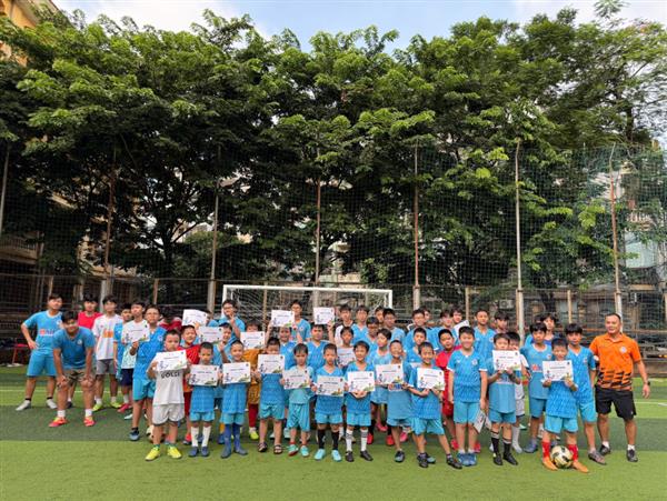Tổng kết Lớp học hè Bóng đá Kids NEU - Một mùa hè đáng nhớ trên sân cỏ