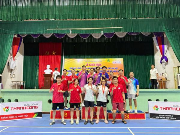 Đội tuyển Cầu lông Đại học Kinh tế Quốc dân đạt thành tích xuất sắc tại Giải Cầu lông Cán bộ viên chức và Sinh viên các Đại học, Trường Đại học, Học viện và Cao đẳng khu vực Hà Nội năm 2026