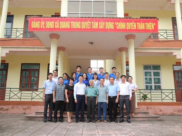 Hoạt động tri ân nhân Ngày Thương binh liệt sỹ 27/7 do Công đoàn Đại học Kinh tế Quốc dân và Đoàn Thanh niên – Hội Sinh viên tổ chức tại các xã sơ tán