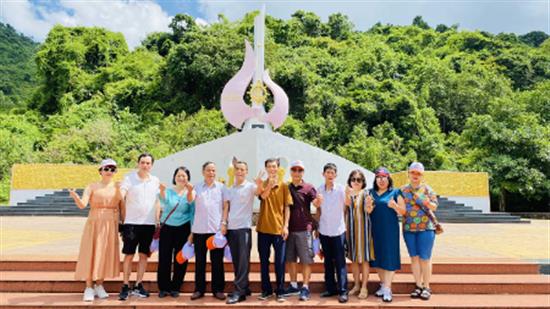 Công đoàn trường tổ chức chuyến nghỉ dưỡng dành cho viên chức và người lao động đã nghỉ hưu năm 2023 tại Quy Nhơn –Tuy Hòa