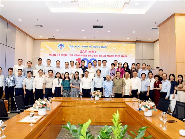 Đại học Kinh tế Quốc dân tổ chức gặp mặt kỷ niệm 100 năm ngày Báo chí Cách mạng Việt Nam