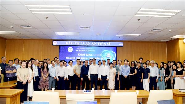 Đại học Kinh tế Quốc dân Khai mạc khoá học “Ứng dụng AI trong giảng dạy và nghiên cứu khoa học”