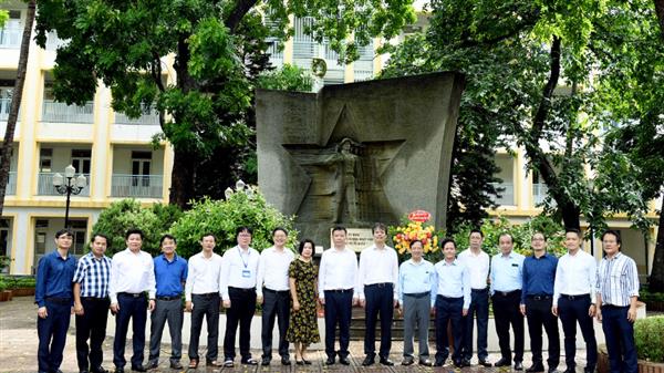 Trường Đại học Kinh tế Quốc dân gặp mặt tri ân nhân kỷ niệm 77 năm ngày Thương binh - Liệt sỹ 27/7