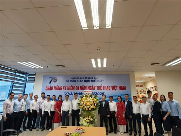 Lãnh đạo Đại học thăm, chúc mừng Bộ môn Giáo dục Thể chất nhân Ngày Thể thao Việt Nam 27/3