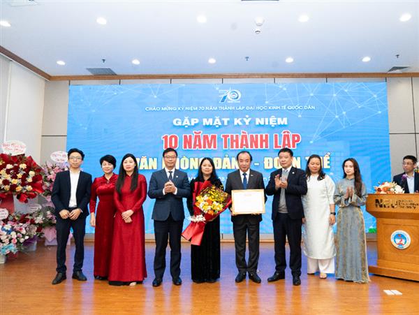 Gặp mặt kỷ niệm 10 năm thành lập Văn phòng Đảng – Đoàn thể