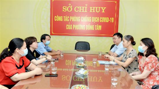 PGS.TS Bùi Đức Thọ - Bí thư Đảng ủy, Chủ tịch Hội đồng trường thăm và làm việc với lãnh đạo UBND phường Đồng Tâm