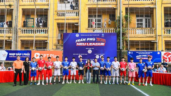 Trường Đại học Kinh tế Quốc dân chính thức khai mạc giải bóng đá TRAN PHU NEU League S5