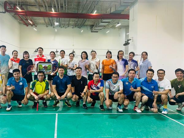 CHƯƠNG TRÌNH GIAO LƯU CẦU LÔNG GIỮA CLB CẦU LÔNG ĐẠI HỌC KINH TẾ QUỐC DÂN VÀ CLB CẦU LÔNG ĐẠI HỌC BÁCH KHOA HÀ NỘI DIỄN RA THÀNH CÔNG TỐT ĐẸP