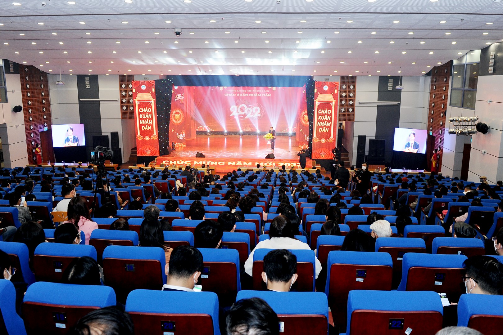 Quang cảnh của chương trình