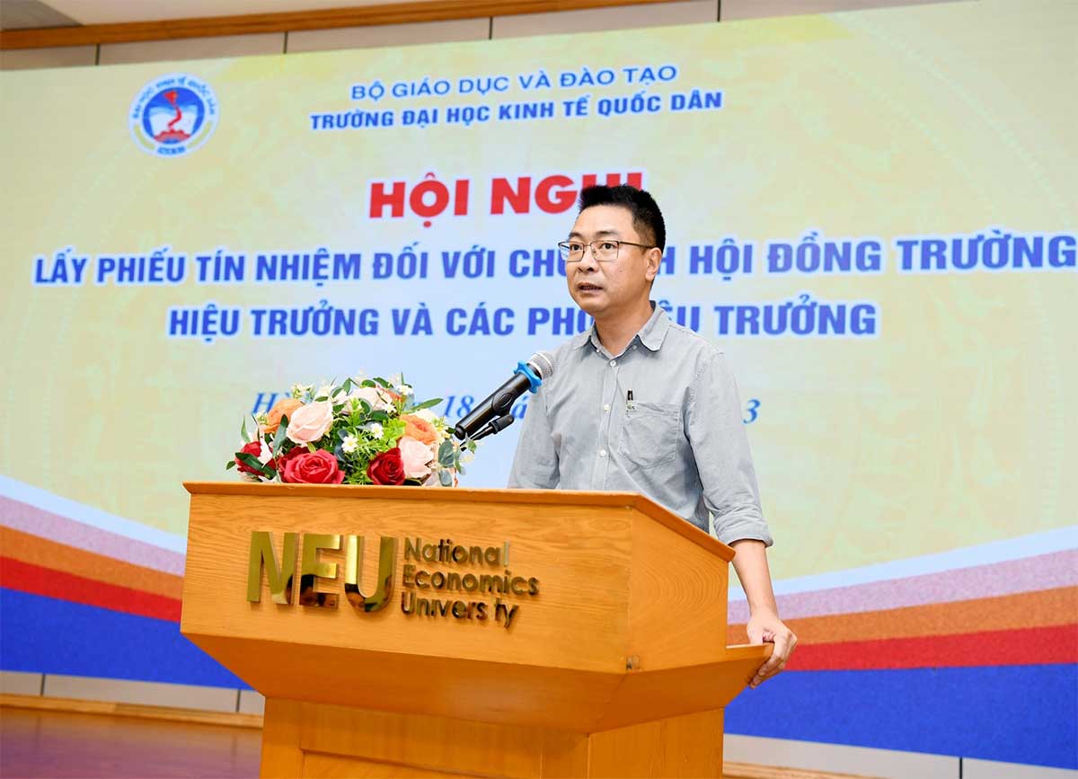 PGS.TS Hồ Đình Bảo - Trưởng phòng TCCB